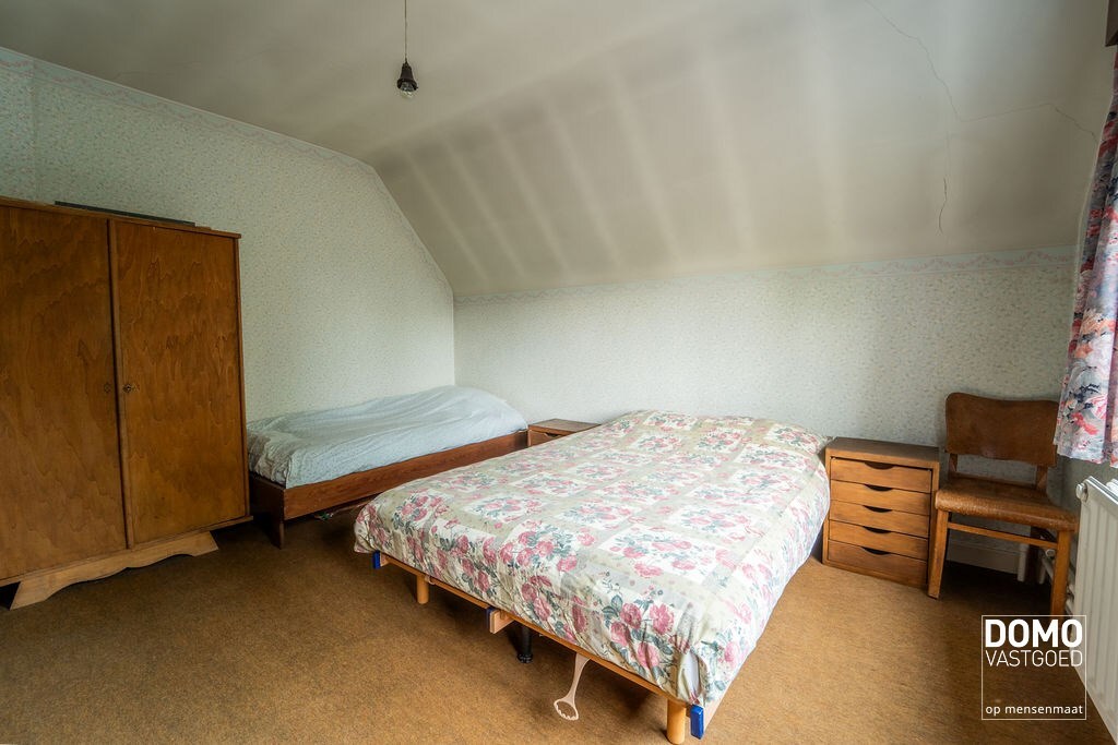 CHARMANTE TE RENOVEREN WONING MET 4 SLAAPKAMERS OP EEN PERCEEL VAN 13A TE HASSELT (KURINGEN) 