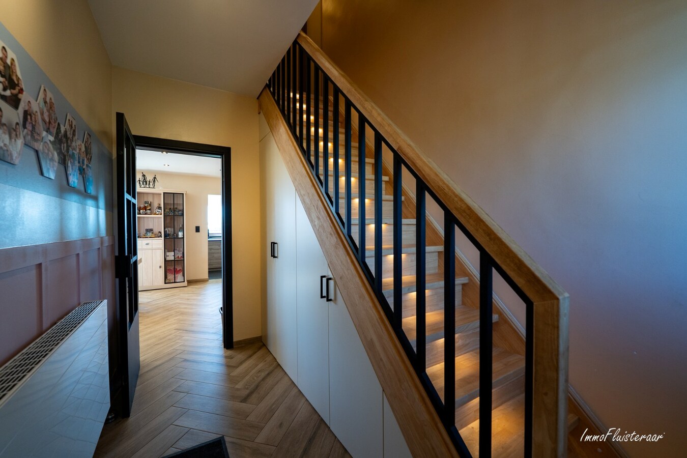 Recent gerenoveerde woning met paardenstallen en buitenpiste op ca. 12.370 m2  te Geel 