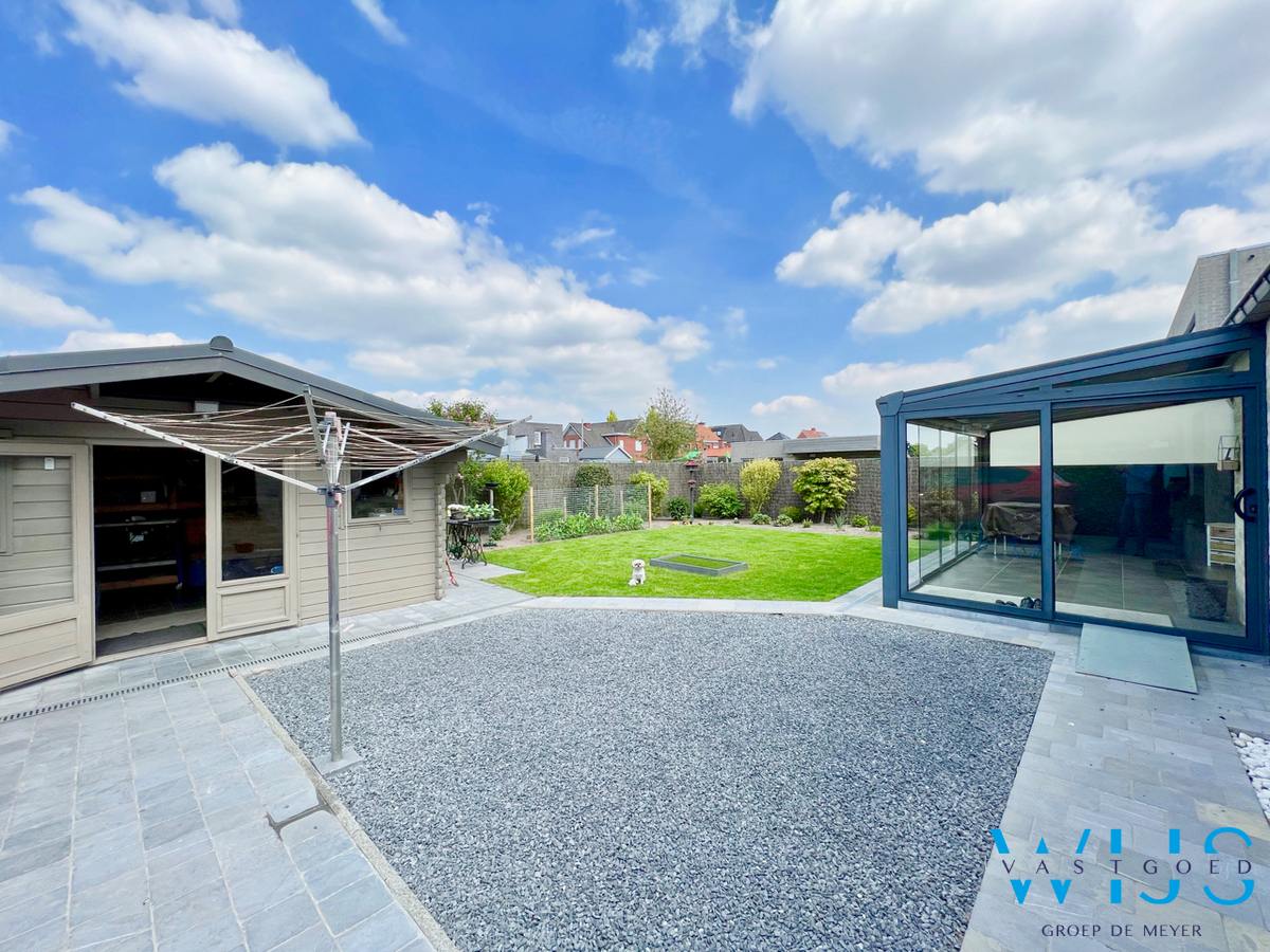 Prachtige instapklare bungalow te Waarschoot ! 