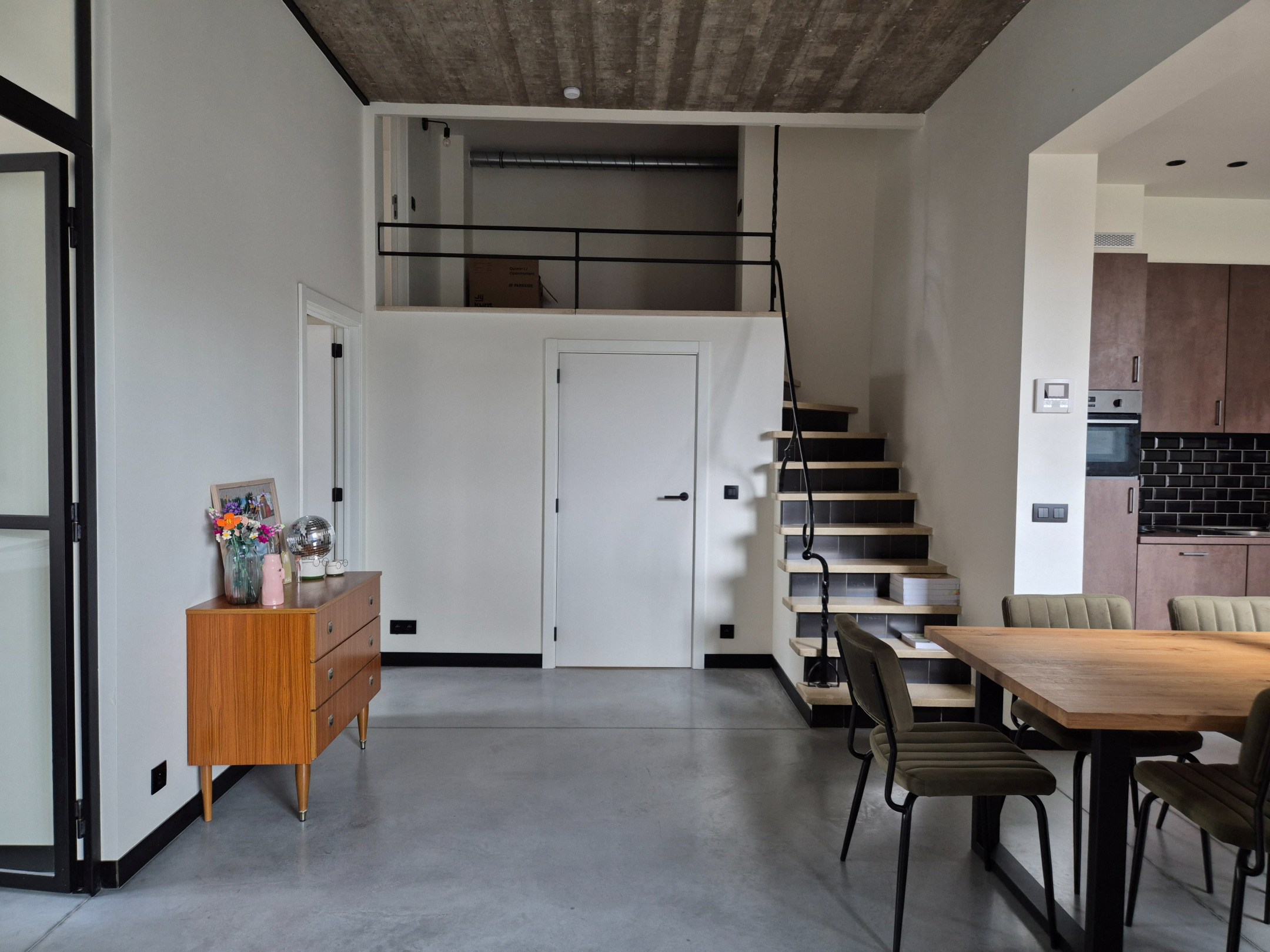 Appartement (loft stijl) in het centrum met 2 slaapkamers en terras 