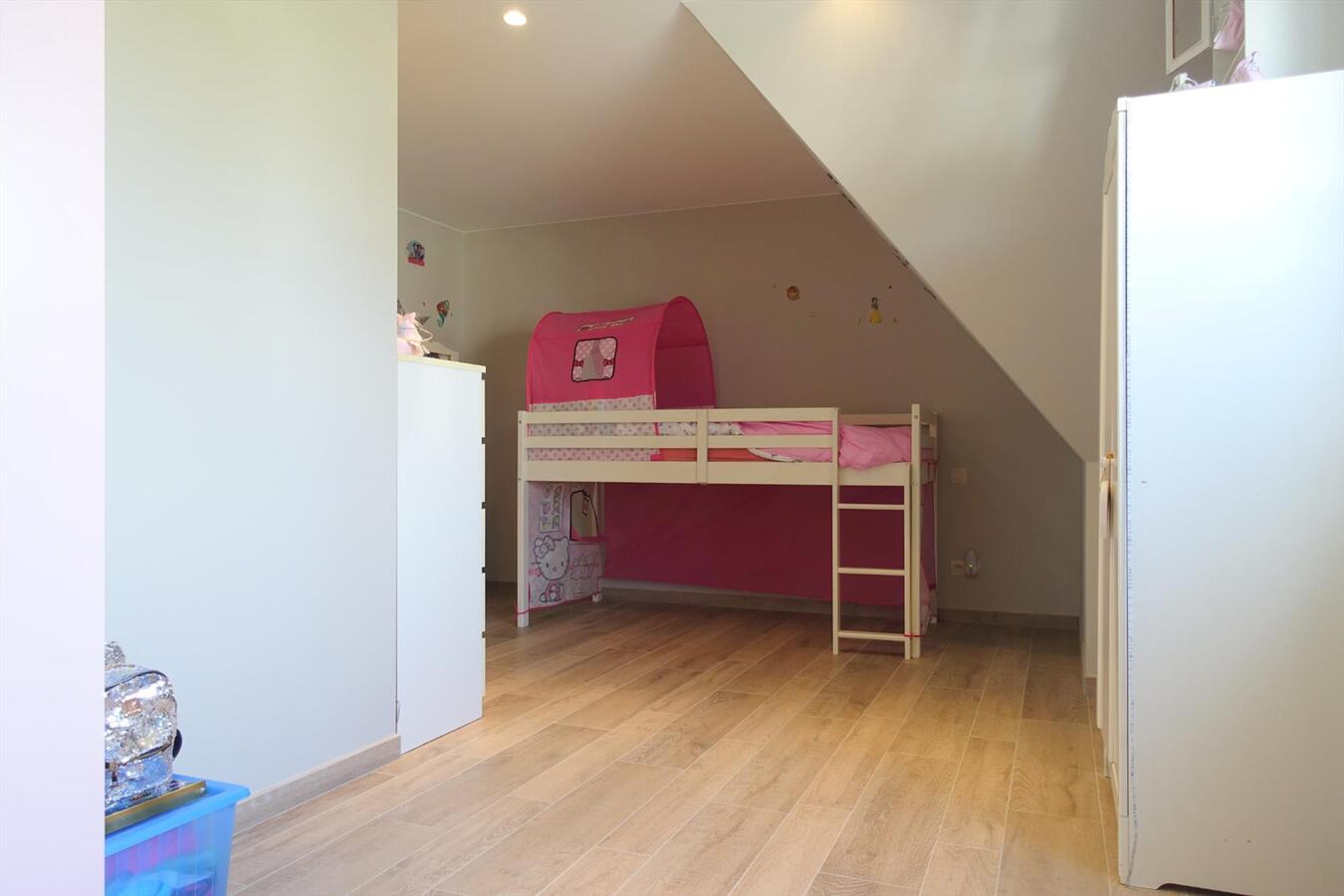 Uniek moderne nieuwbouwvilla met 4 slaapkamers 