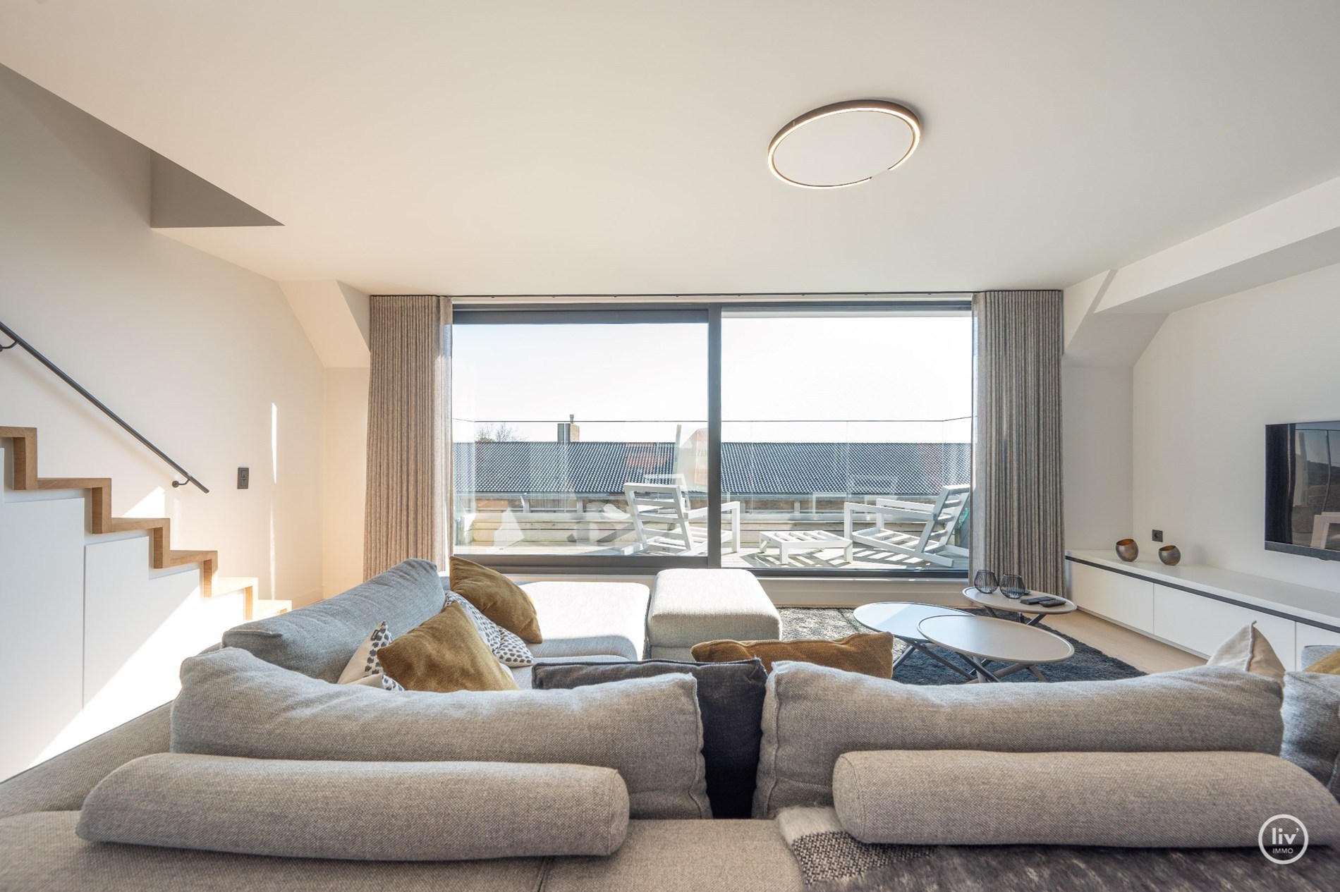 Élégant et récemment rénové duplex appartement au cœur de Knokke. 