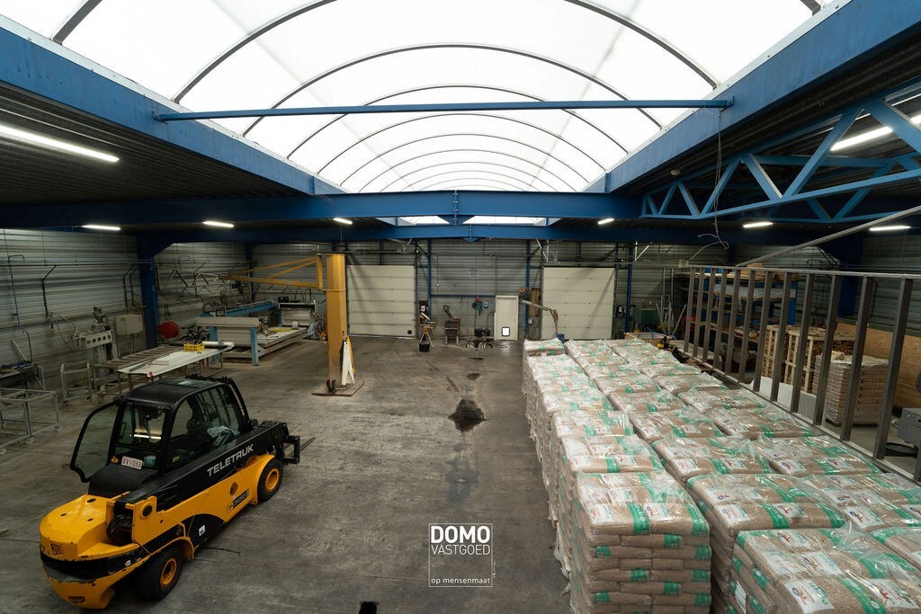 Industriehal op een perceeloppervervlakte van 28 are te Halen - bruikbare vloeroppervlakte 580m² 