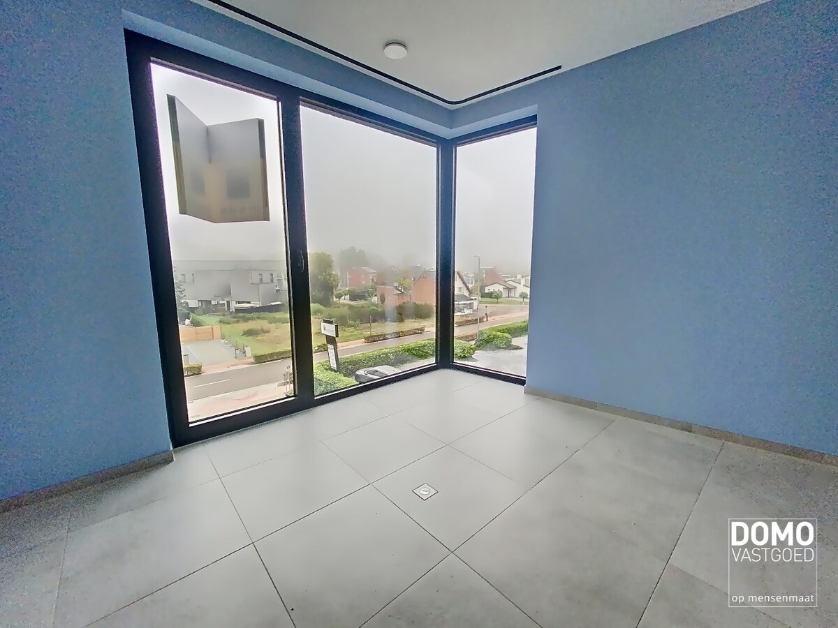 MODERN APPARTEMENT IN HET CENTRUM VAN KERMT 