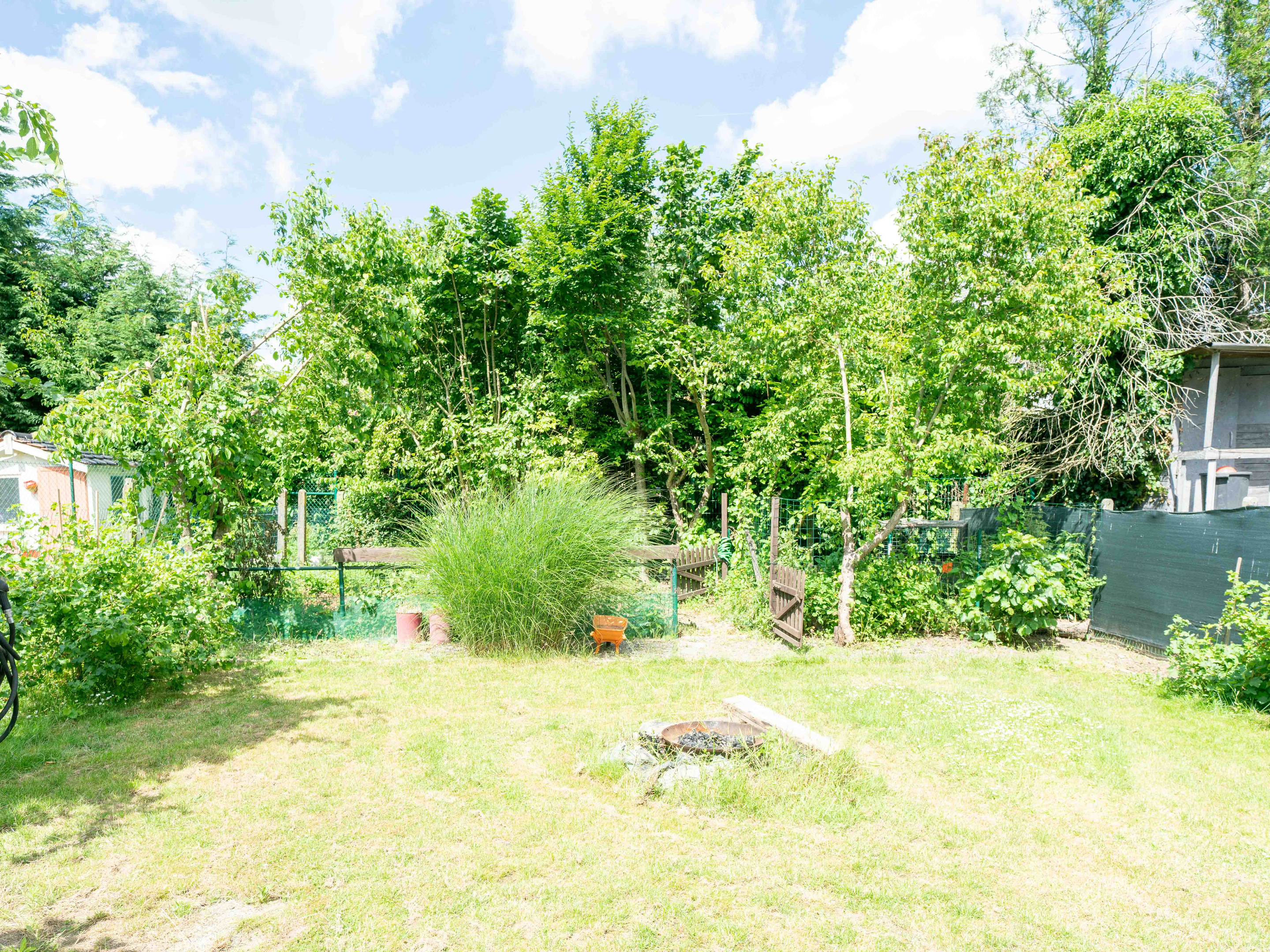 Zeer ruime stadswoning met karakter, inclusief mogelijke bouwgrond 