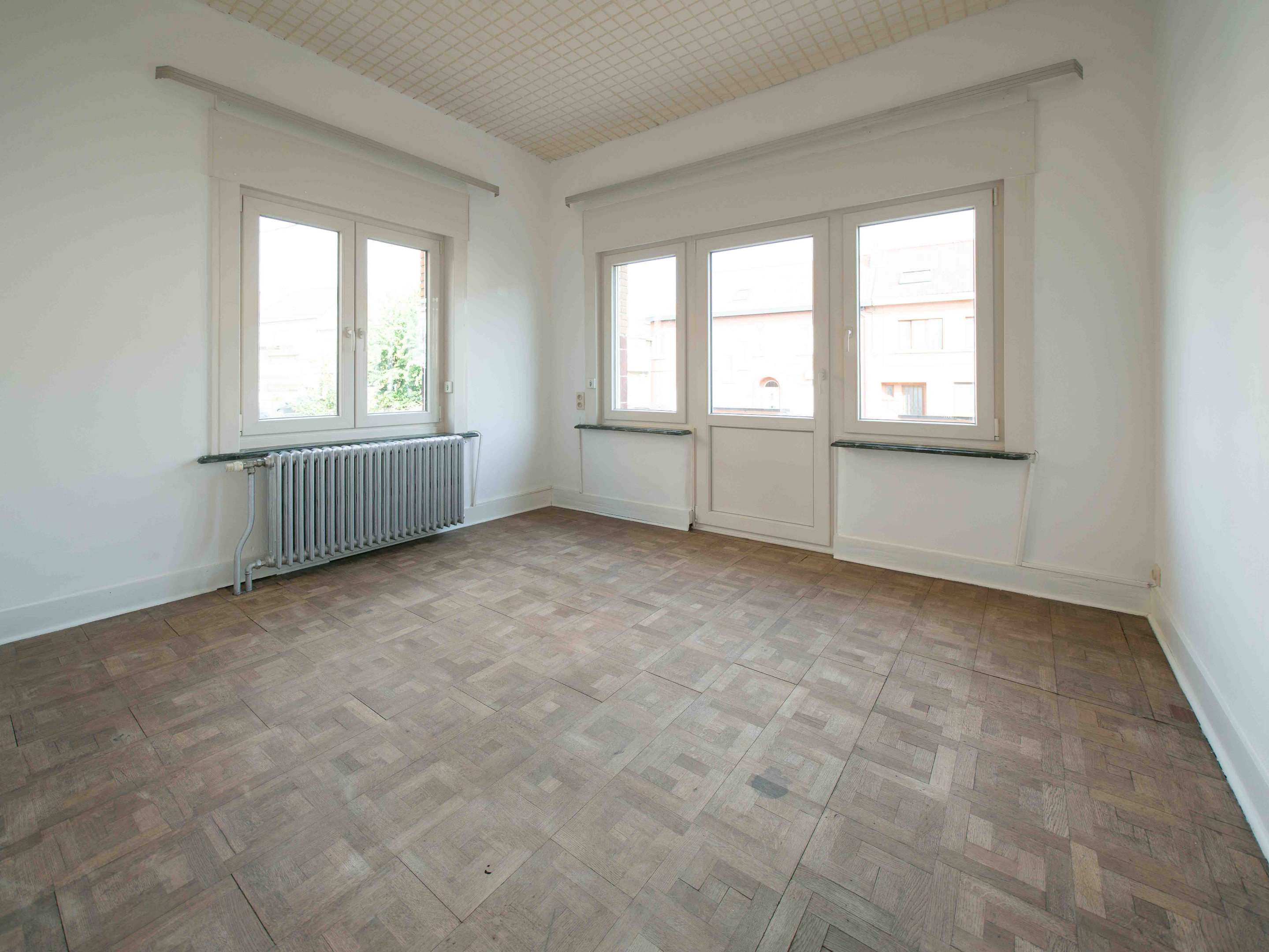 4-gevelwoning met prachtige tuin nabij alle faciliteiten 