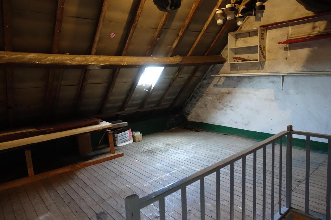 Te renoveren rijwoning op perceel van 210 m² 