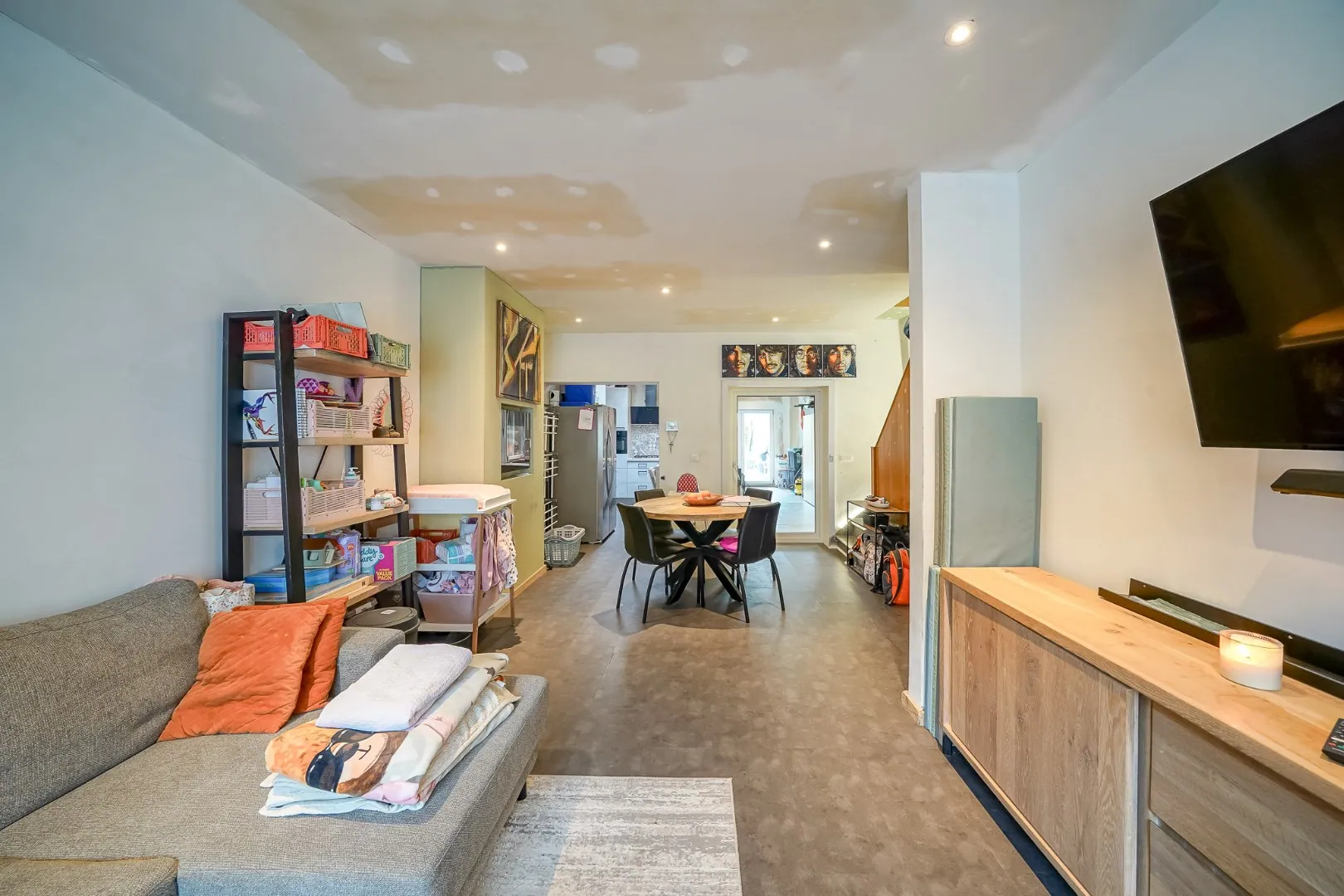 Rijwoning met 4 slaapkamers en tuin te Oostende