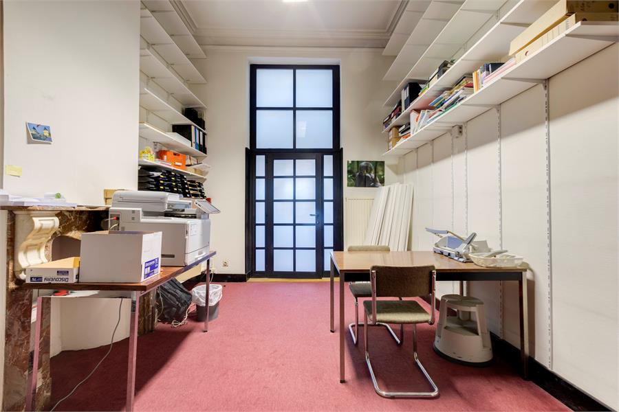 Centraal gelegen multifunctioneel herenhuis! 