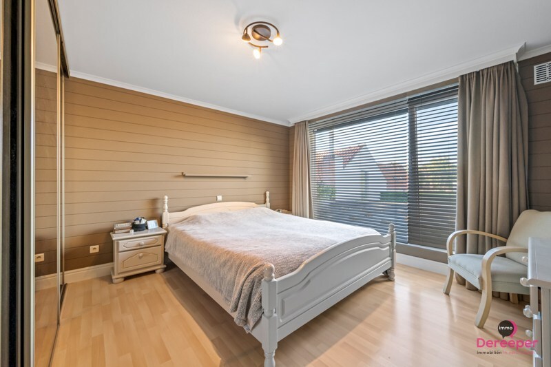 Unieke woning met handelsruimte en opslagplaats op 817m² – stijlvol wonen en werken combineren! 