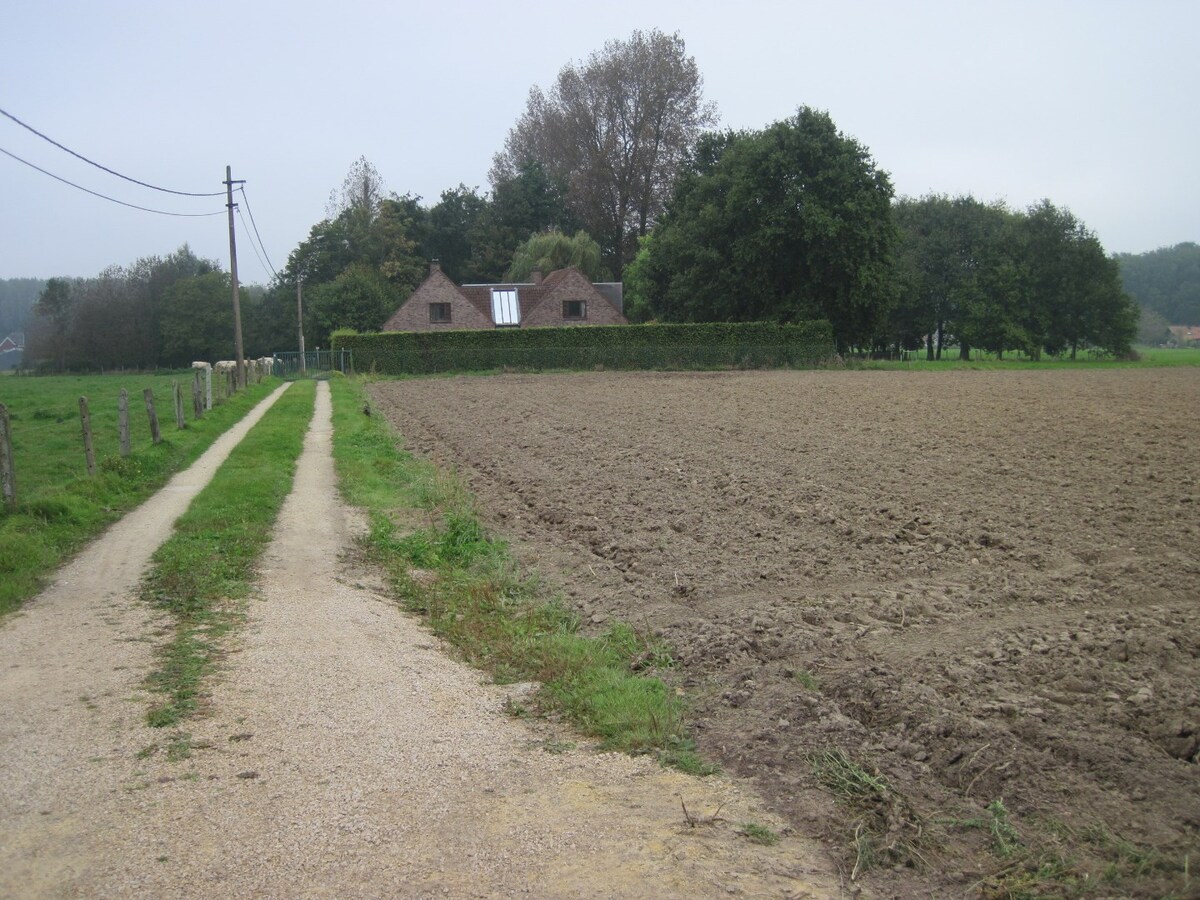 3 percelen landbouwgrond gelegen te Landskouter 
