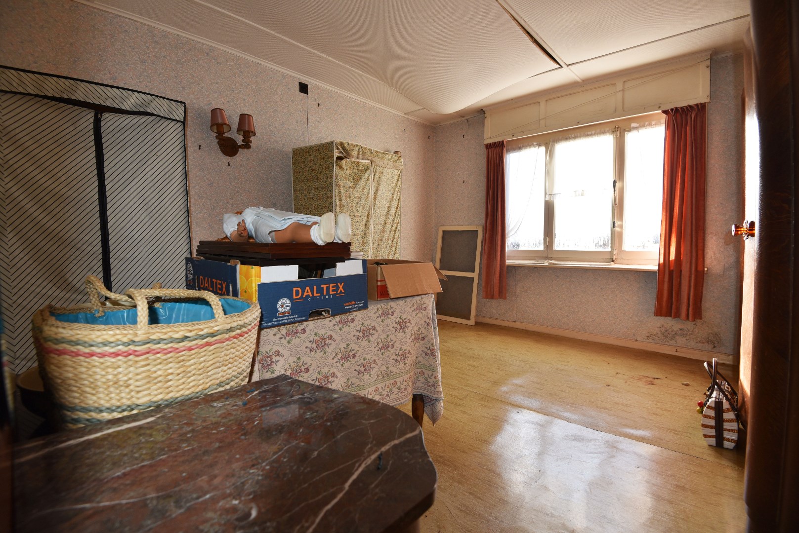 Grondig te renoveren / te slopen woning op 447m² te Maldegem 