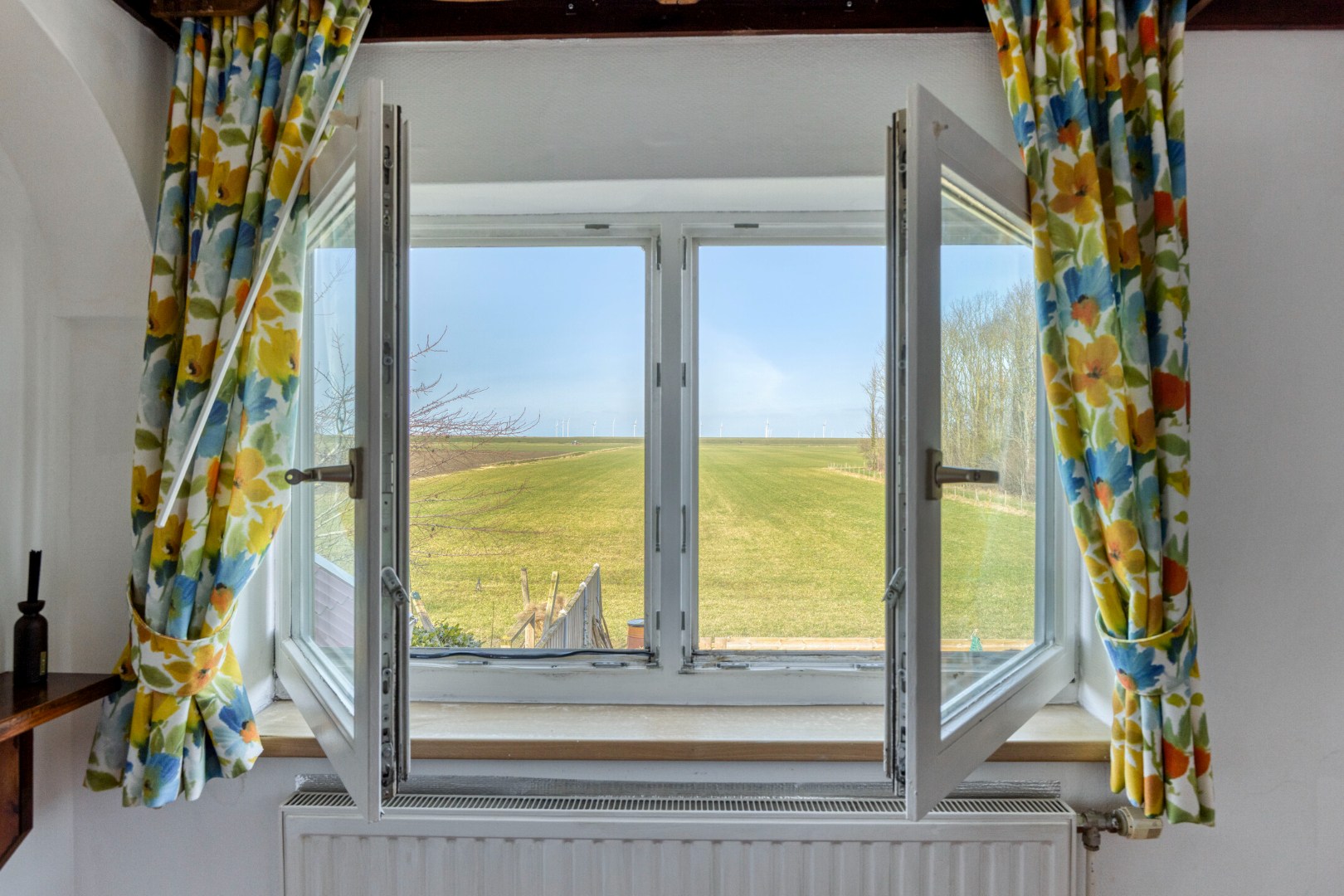 Vrijstaand wonen met weids uitzicht in het prachtige Wissenkerke. 