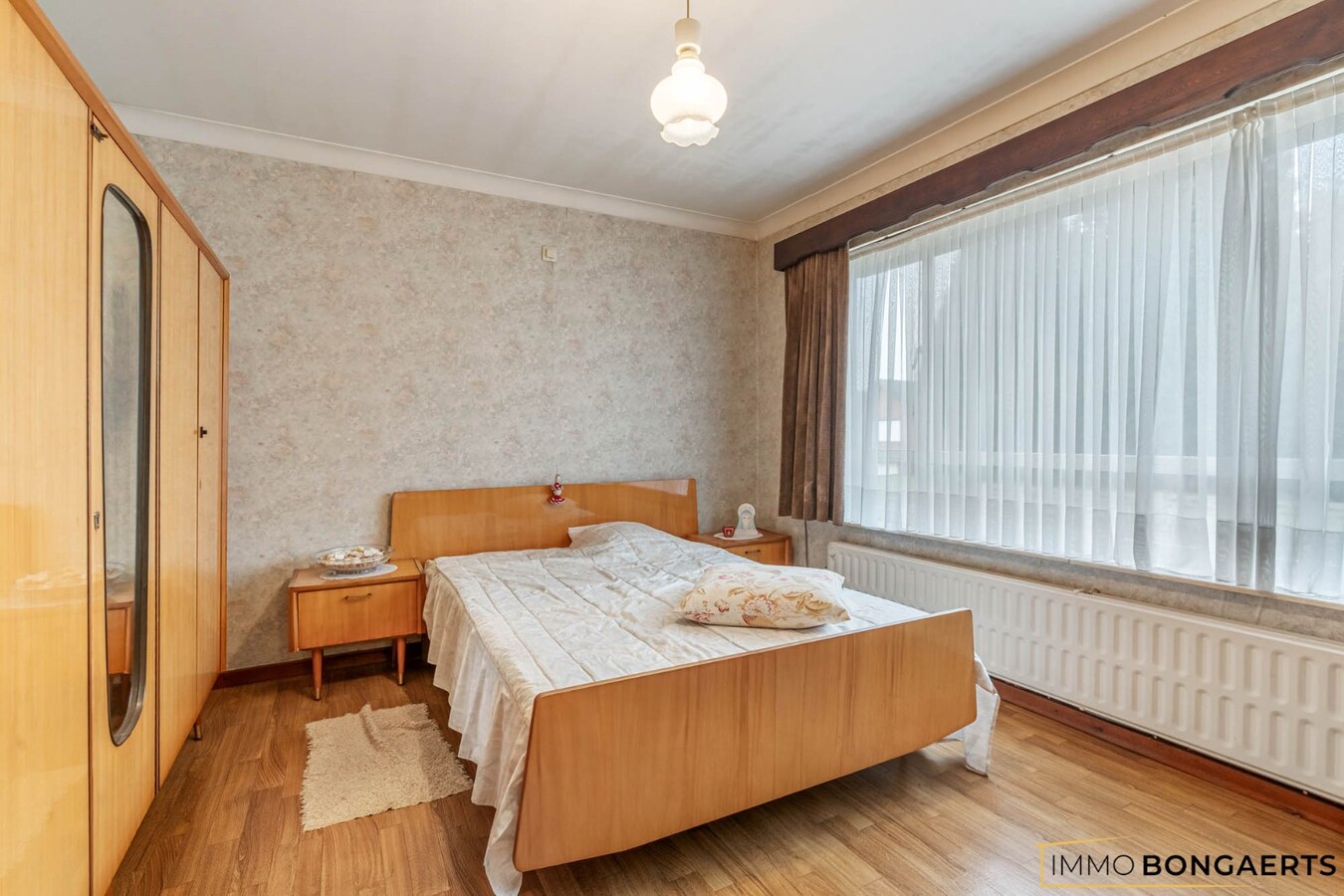 Woning met 3 slaapkamers op ruim perceel 