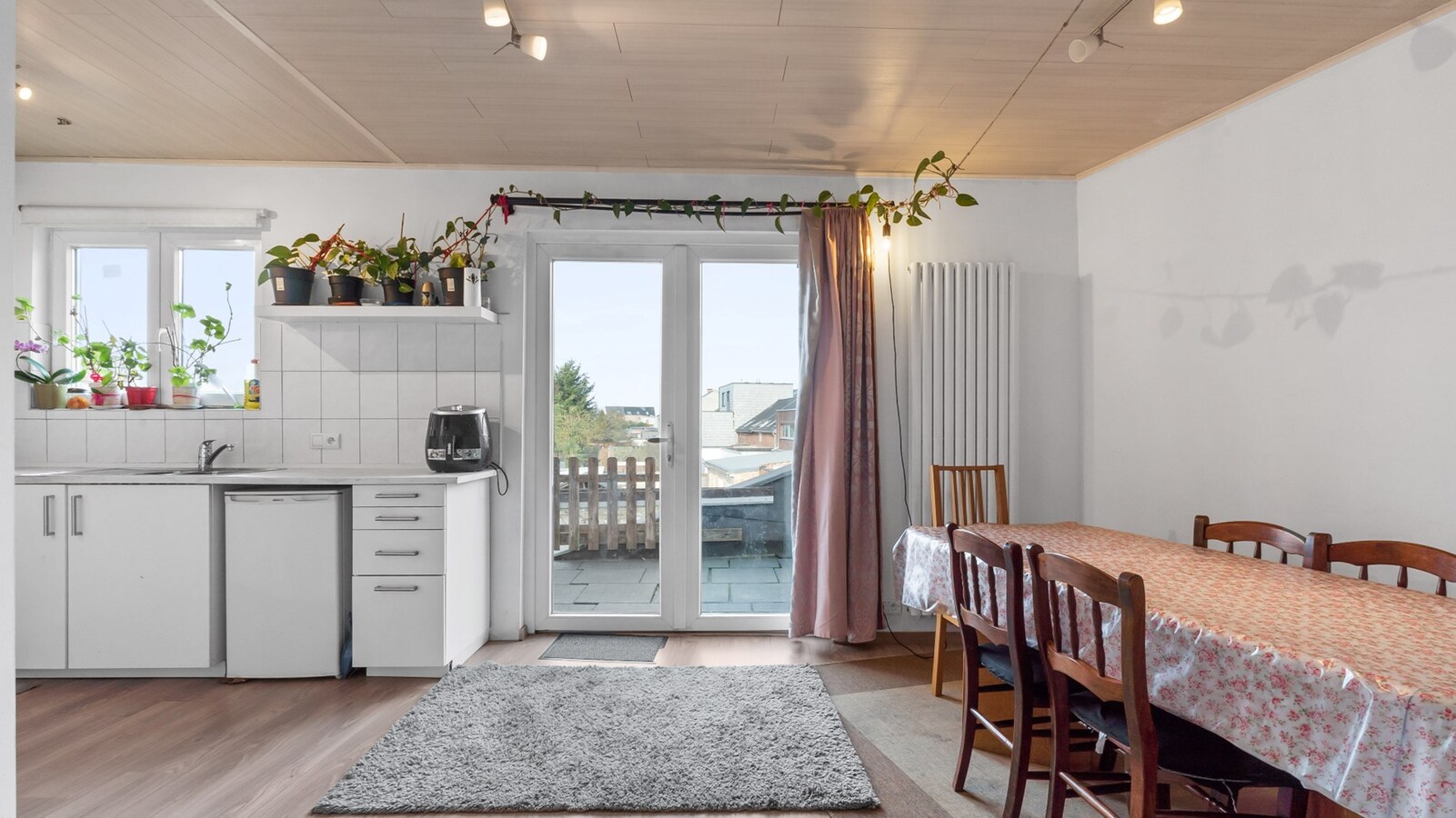 WIJGMAAL - Rijwoning met 2 slpk en polyvalente ruimte 