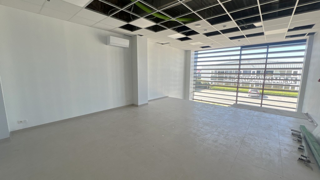 Nieuwbouw magazijnen te huur in Durmakker te Evergem