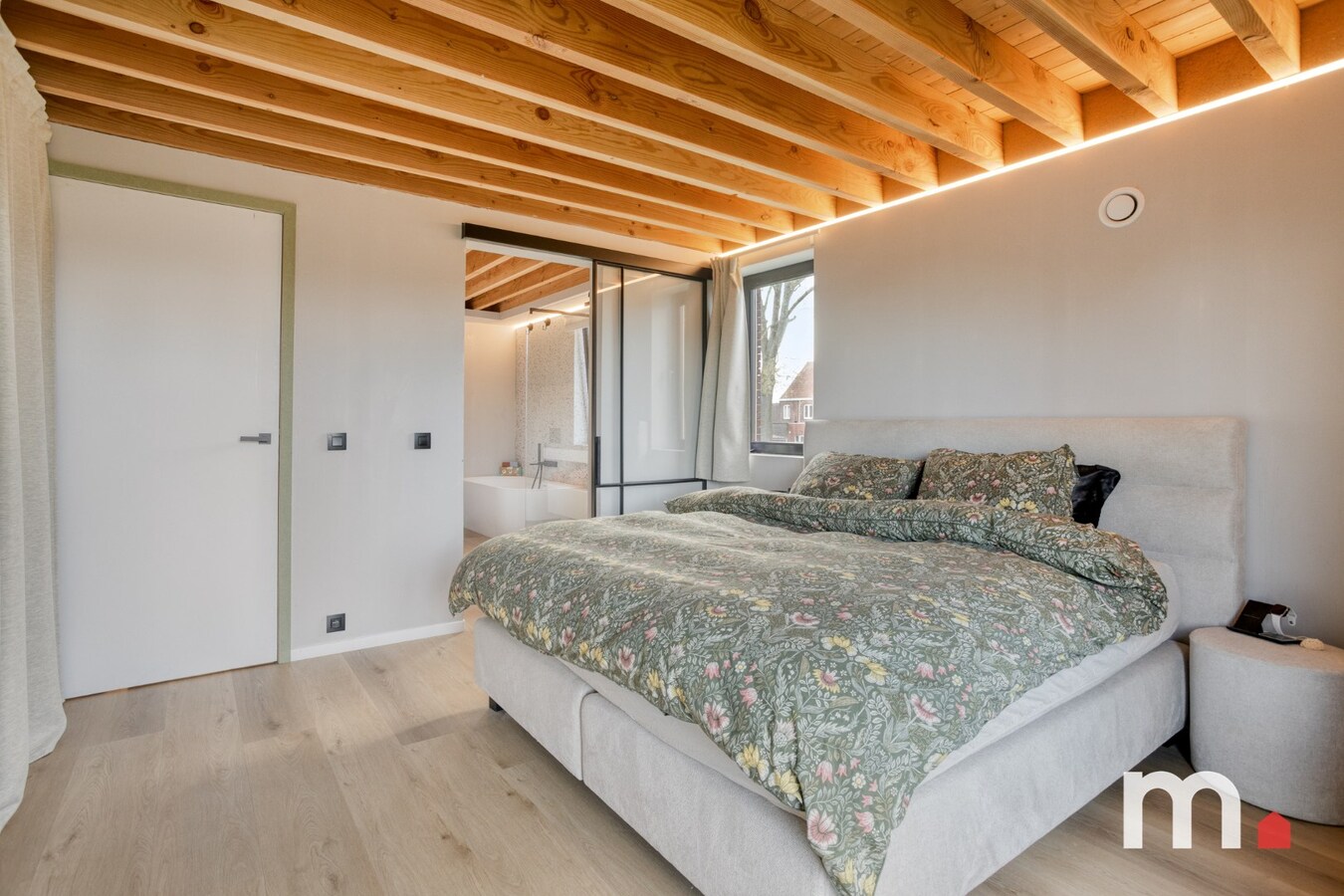 Unieke Villa te Lendelede met 5 slaapkamers met hoogwaardige afwerking ! 