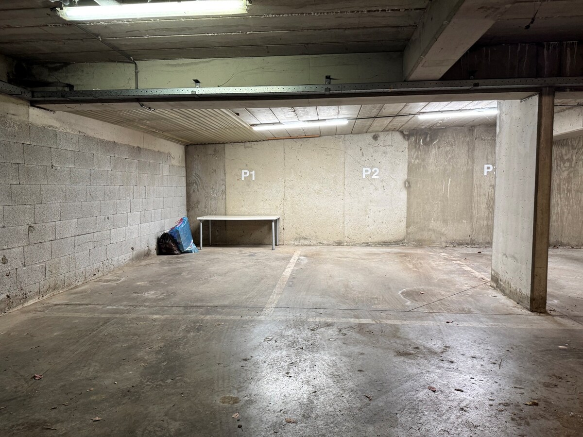 Appartement met 2 slaapkamers en autostandplaats in centrum Leuven 