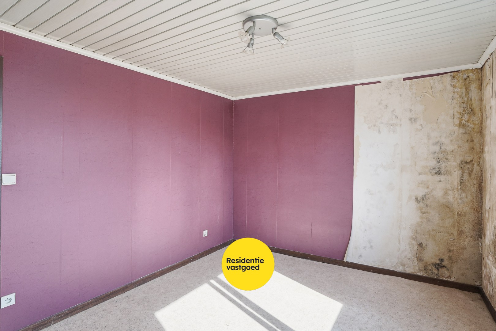 Te renoveren woning in centrum Eernegem 