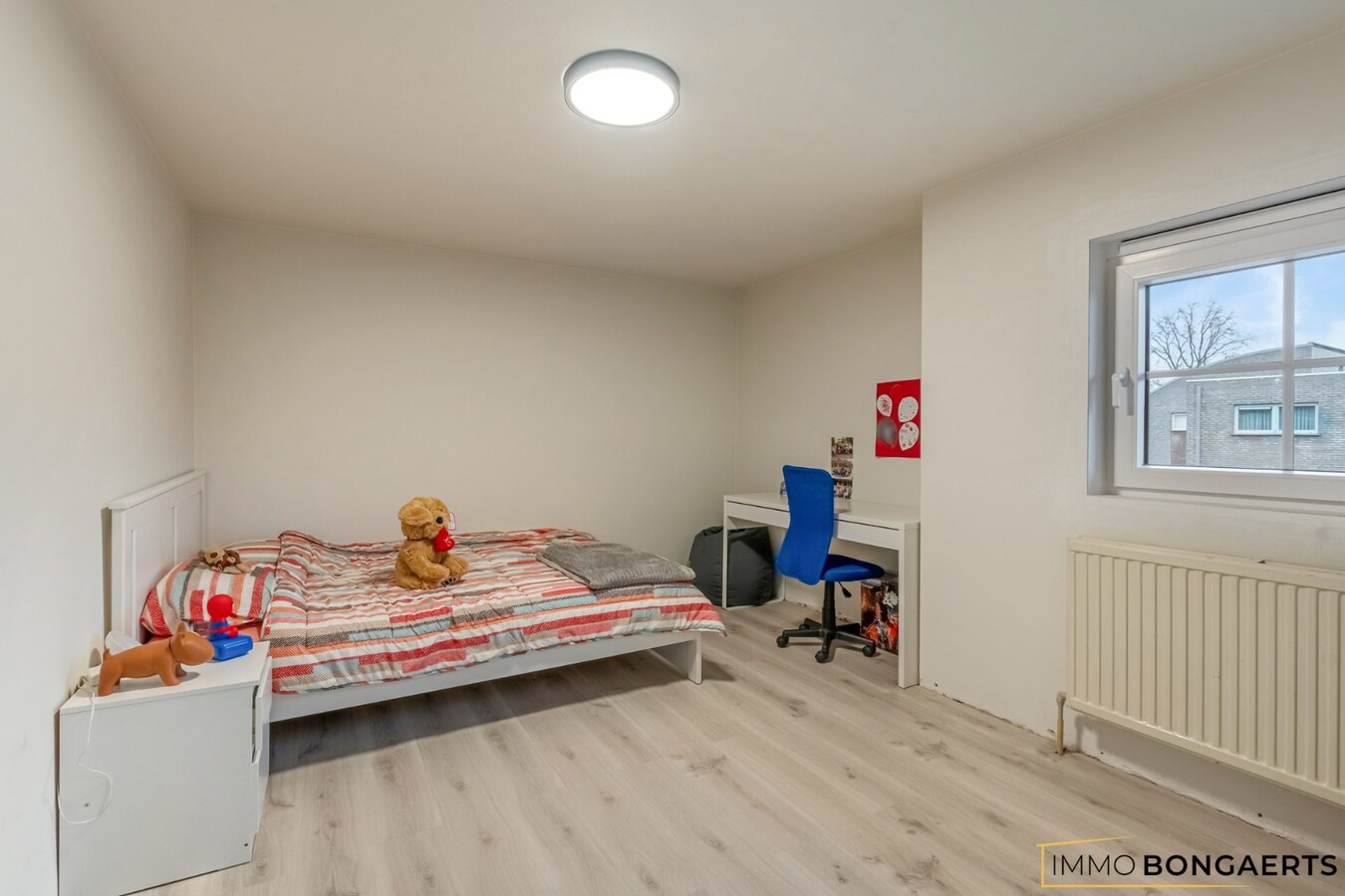 Gerenoveerde woning met 4 slaapkamers op rustige ligging 