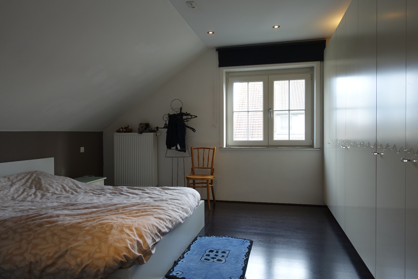 Instapklare hoekwoning met zonnige tuin 