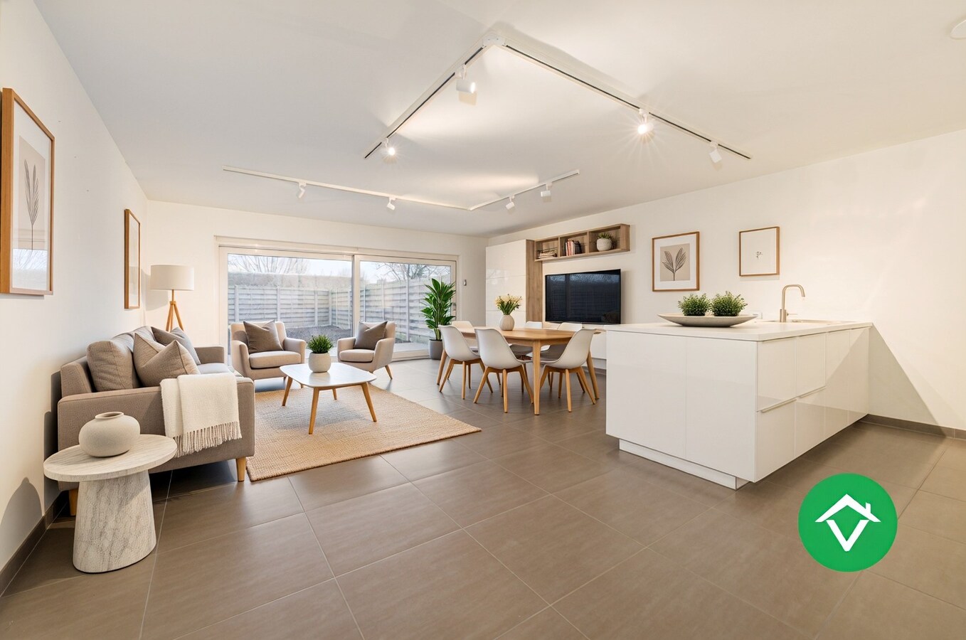 Instapklare energiezuinige woning (2018) met garage en tuin in Zevekote 