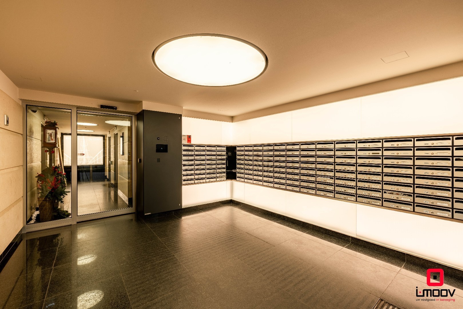 Ruim, lichtrijk hoekappartement met uniek havenzicht, topligging in hartje Oostende 