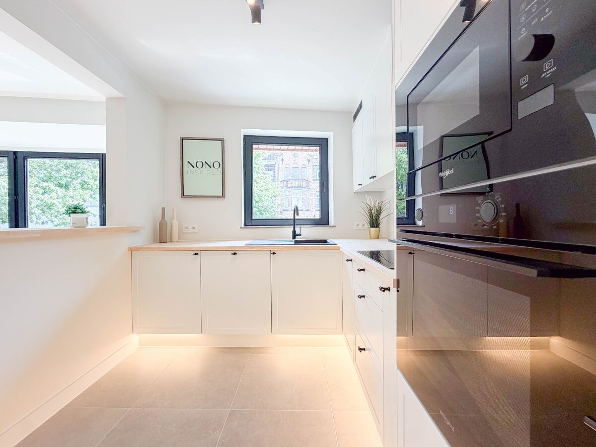TOPPER ! Appartement op topligging met groot terras van maar liefst 30 m2 ! *** NONO INSPIRED *** 