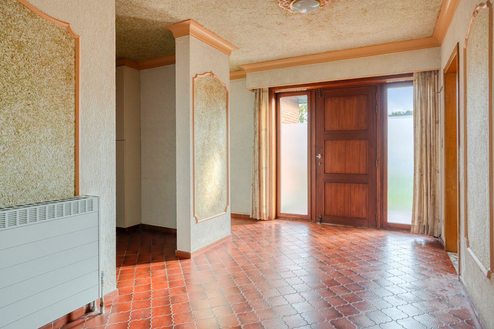 Te renoveren gezinswoning met 4 slpk. op een royaal perceel van 36a 75ca te Balen-Hulsen 