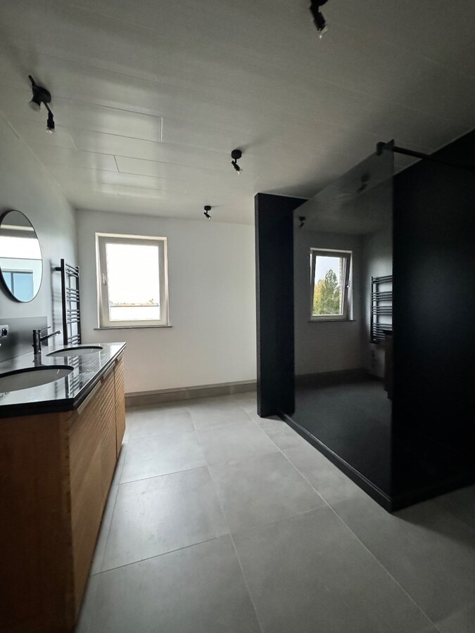 Bel-etage woning met 3 slaapkamers te Torhout 