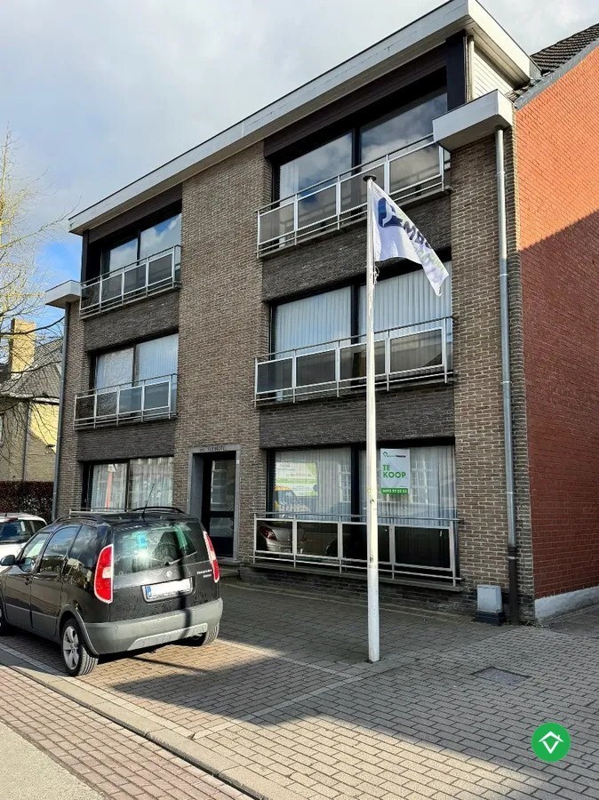 Appartement met 2 slaapkamers en garage in centrum Koekelare 