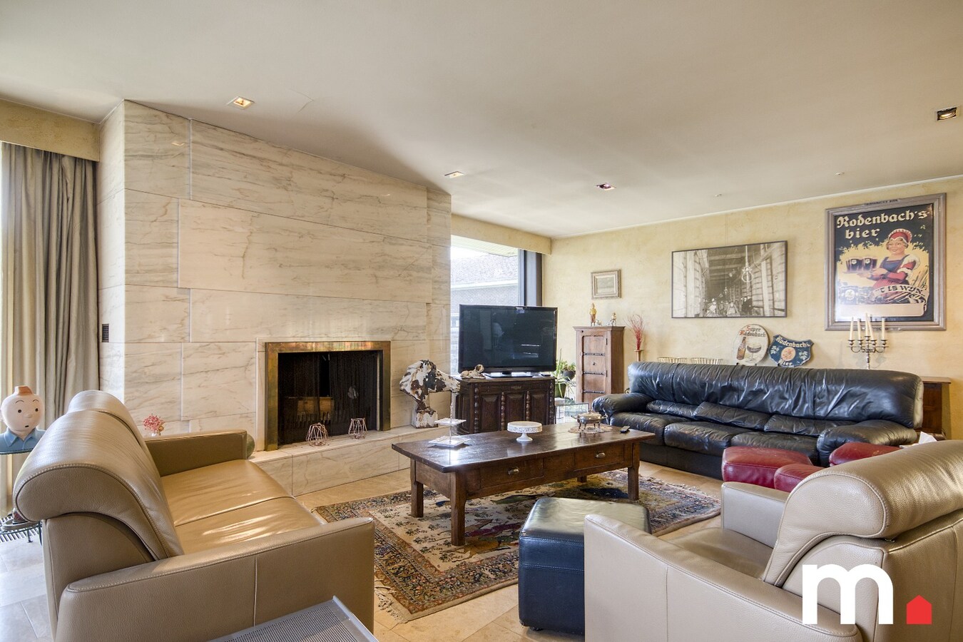 Unieke Villa te Roeselare op 2258m² met 28 zonnepanelen en 432m² bewoonbare oppervlakte! 