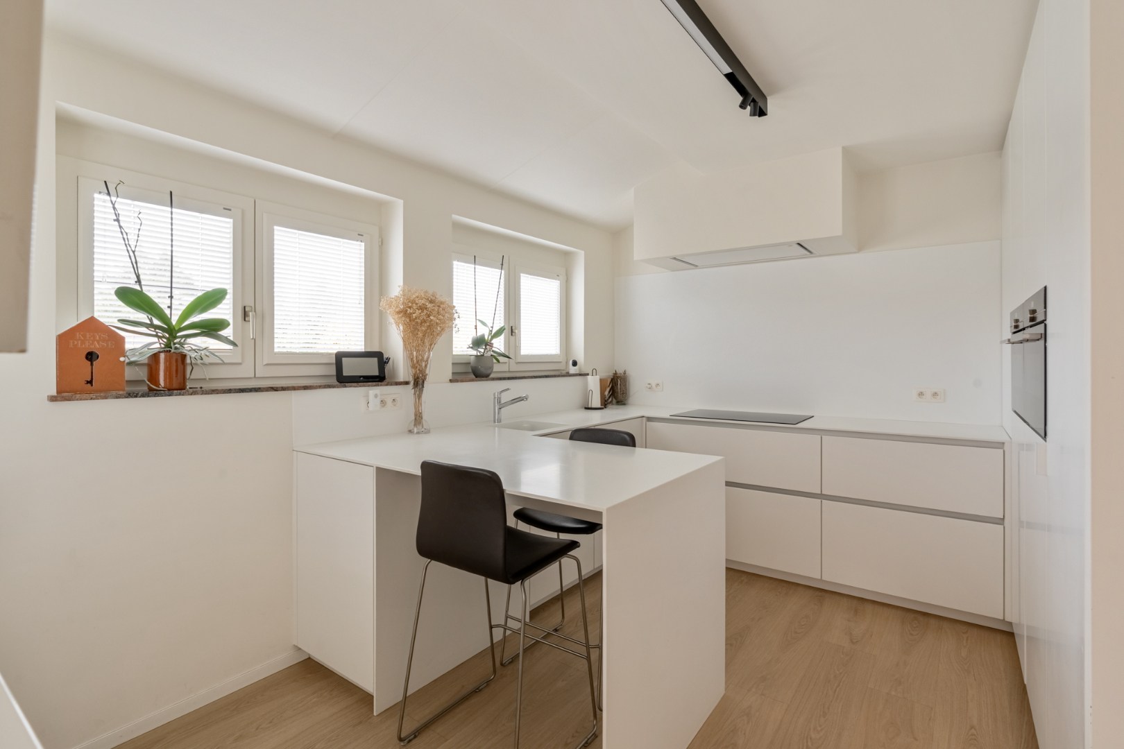 Voorzien van corian werkblad