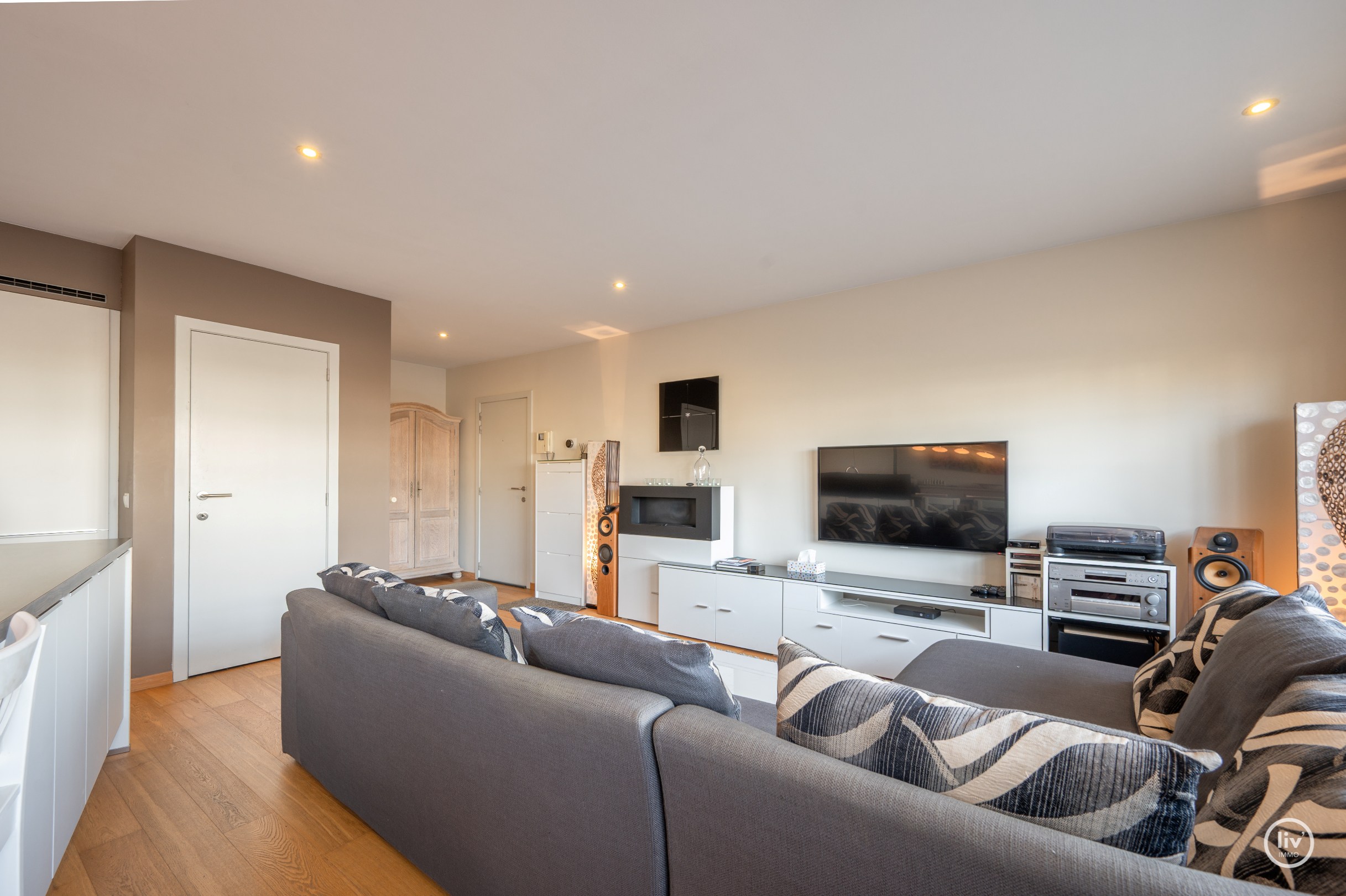 Verzorgd appartement op een topligging in de gegeerde Meerlaan te Knokke. 