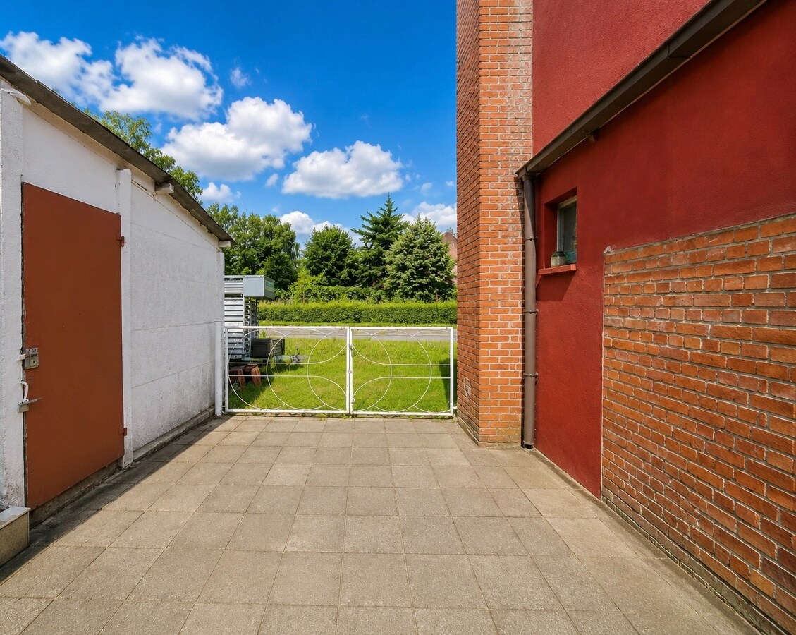 Te koop: Rustig gelegen halfopen bebouwing op uitzonderlijk perceel van 883 m² in Sint-Niklaas 