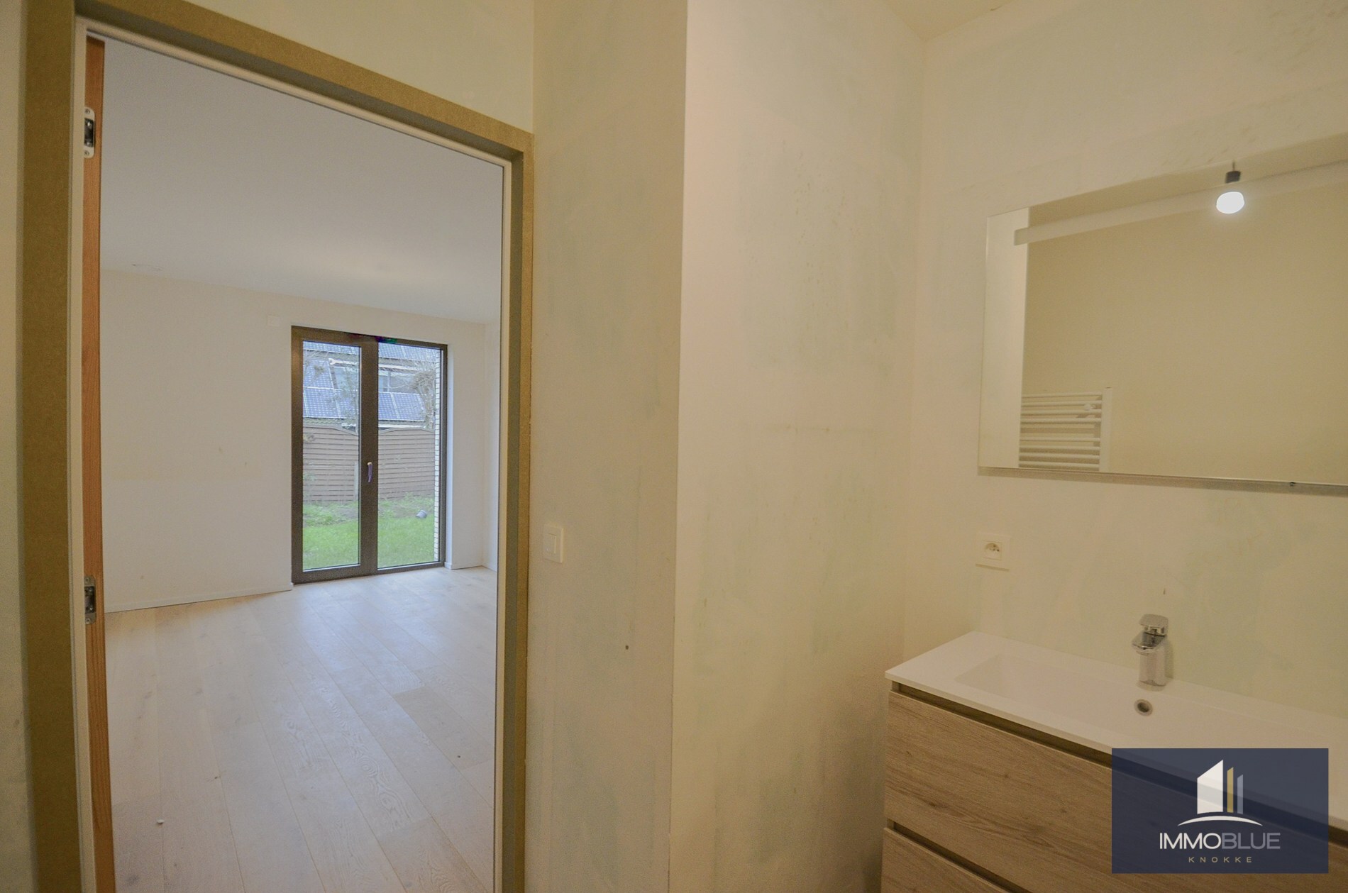 Nieuwbouw BEN-woning(bijna energie neutrale woning) in een autovrije, groene omgeving. 