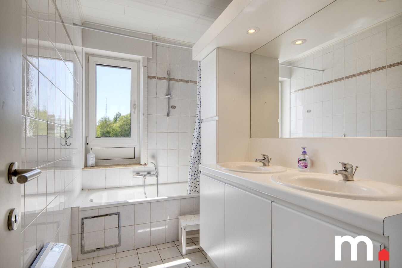 Centraal gelegen authentieke woning te koop in Heule ! 