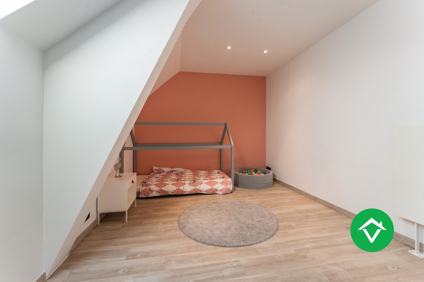 Instapklare, energiezuinige woning met privatieve tuin en garage te Pervijze 