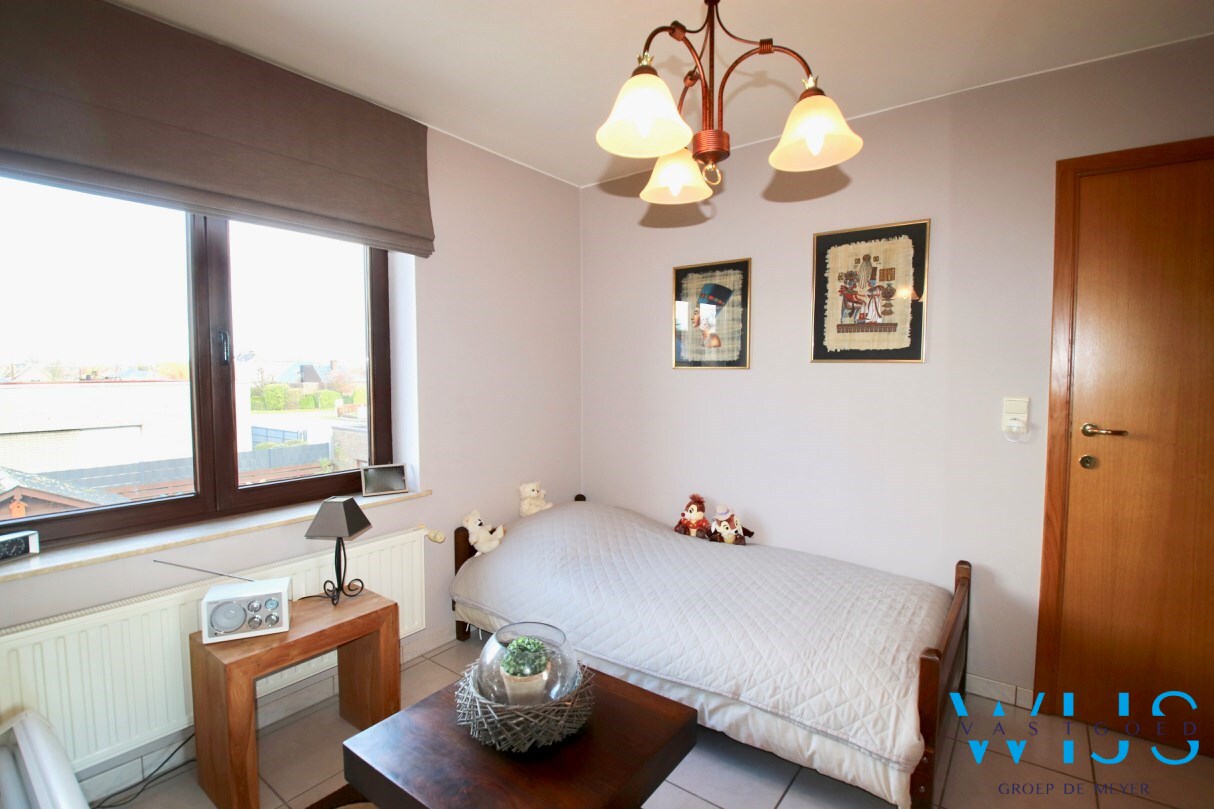 Ruim &amp; energiezuinig 2 slaapkamerappartement te EVERGEM ! 