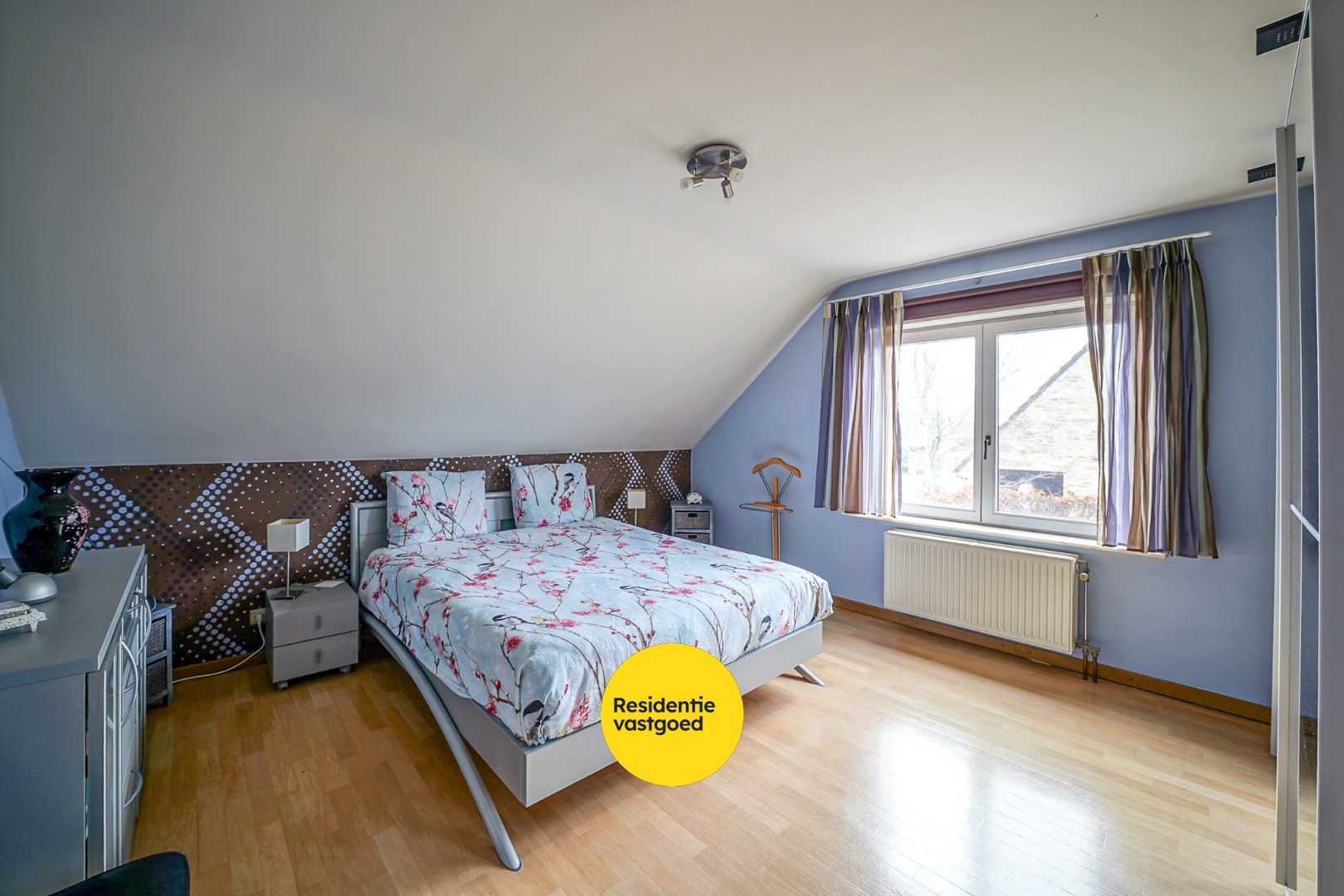 Vrijstaande ruime woning in rustige residentiële wijk in Oudenburg 