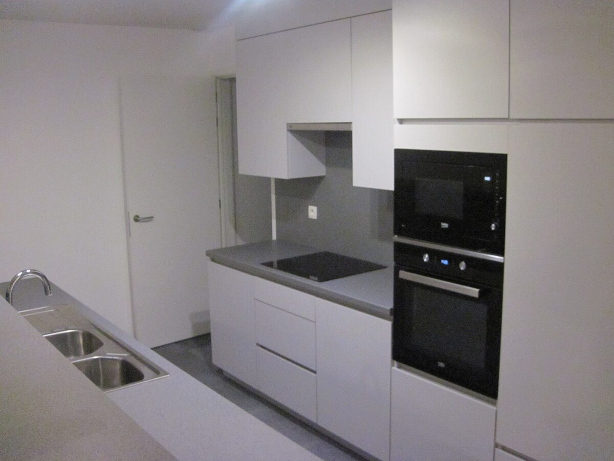 Modern, eigentijds BEN appartement . 