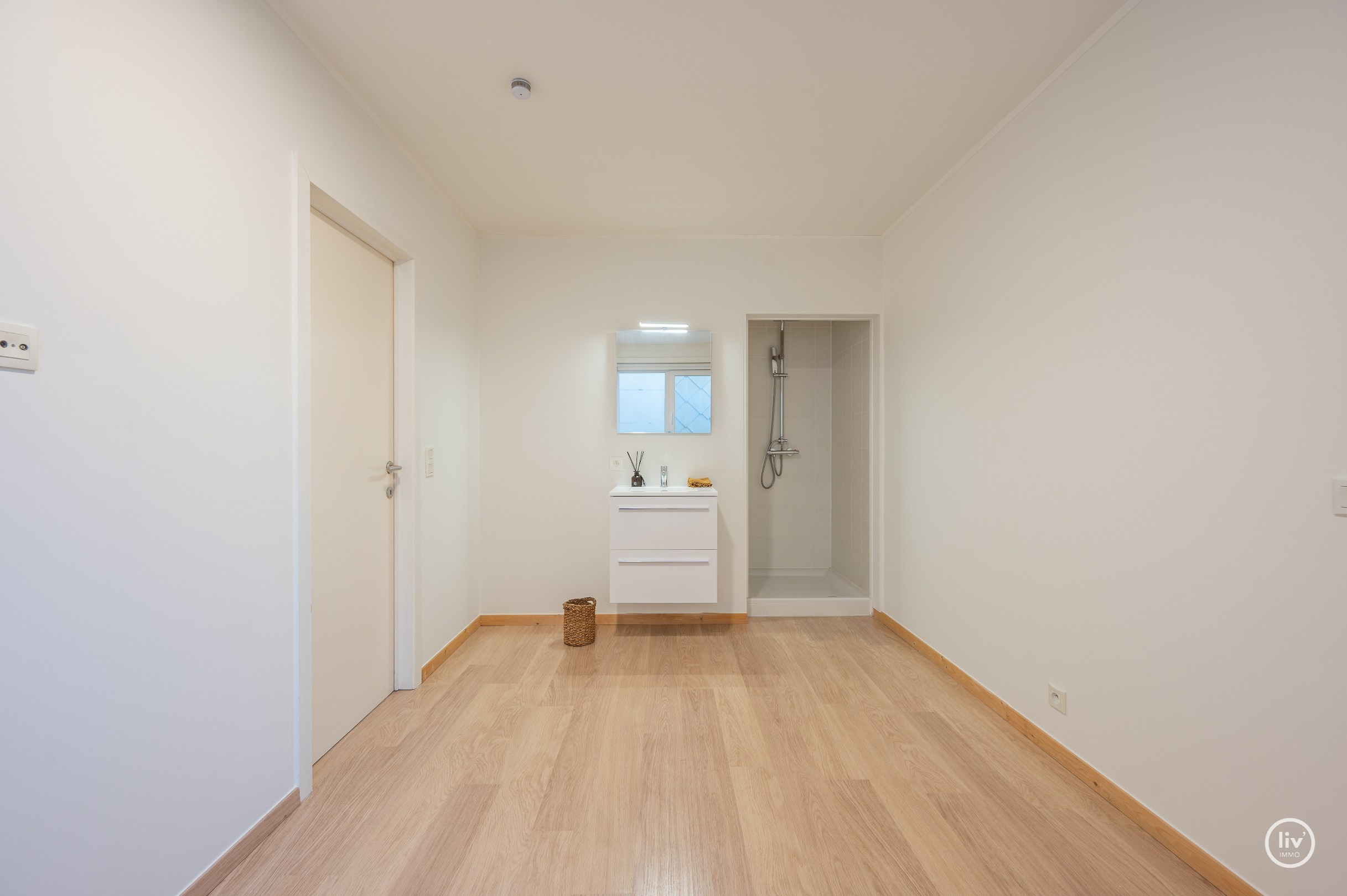 Centraal gelegen 2-kamer appartement met zuidgericht terras op de Lippenslaan. 