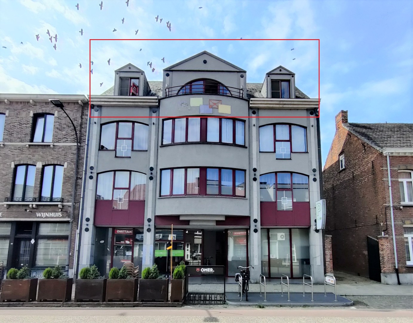 Dakappartement met 2 slaapkamers en groot zonnig terras in centrum van Geel 