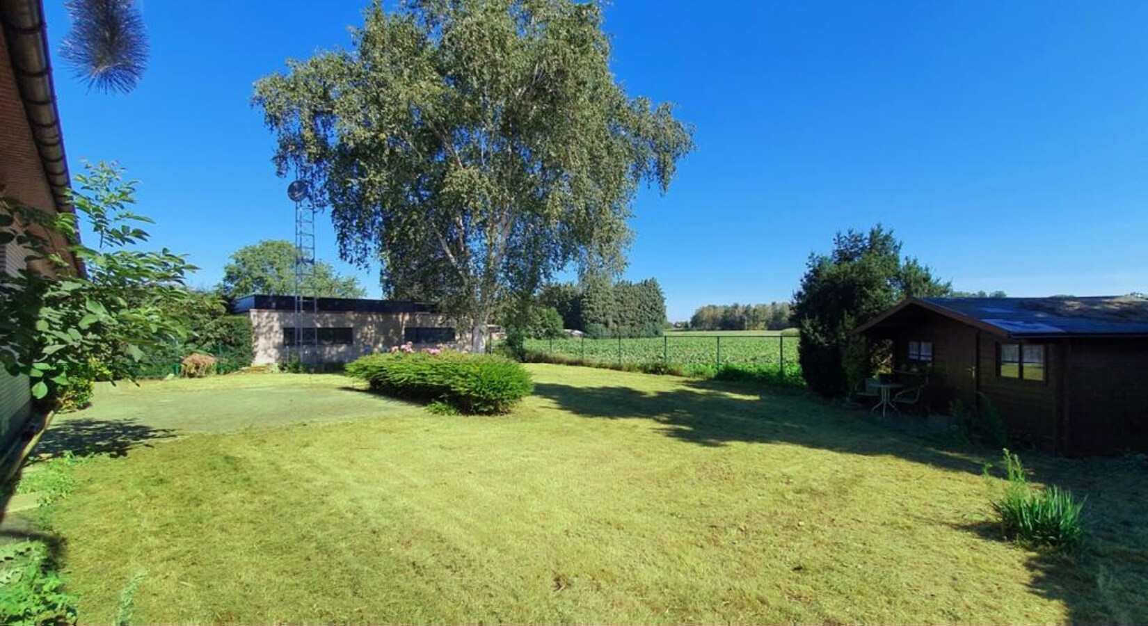 Ruime, gerenoveerde bungalow op perceel van 1032 m² 