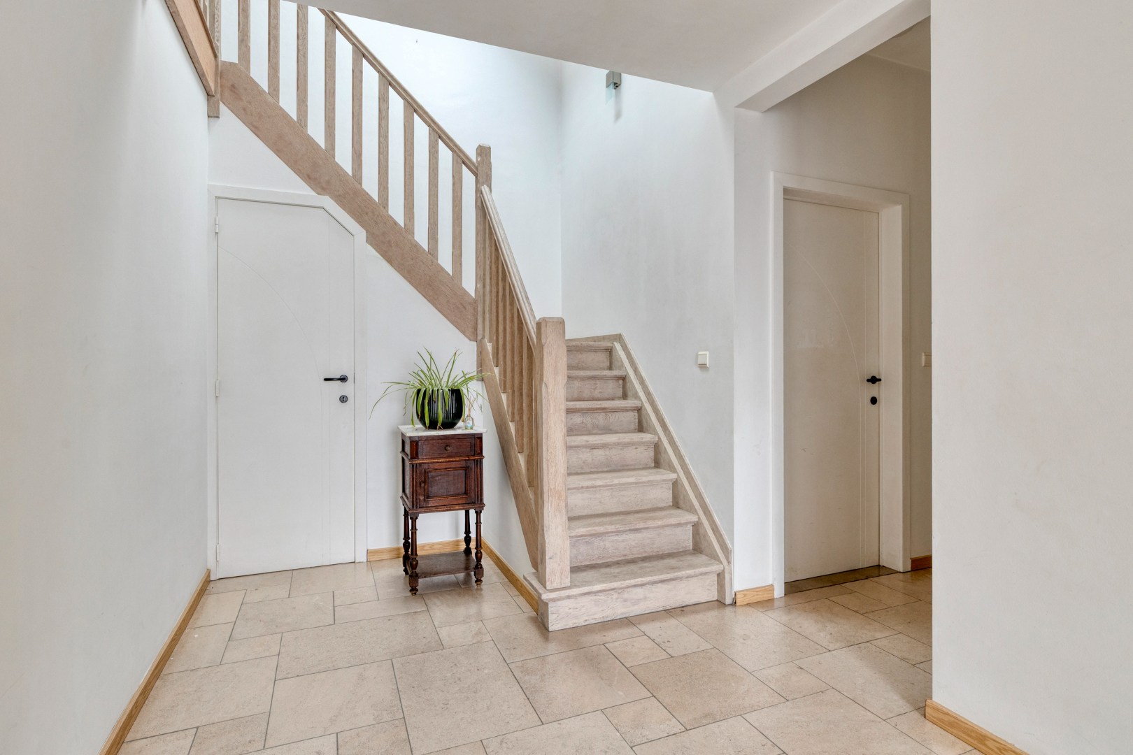 Uitzonderlijke villa met 4 slpk. nabij Geel-Centrum 