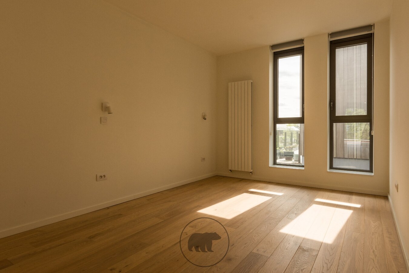 Luxueuze assistentiewoning met ruim terras en zicht op parkdreef 