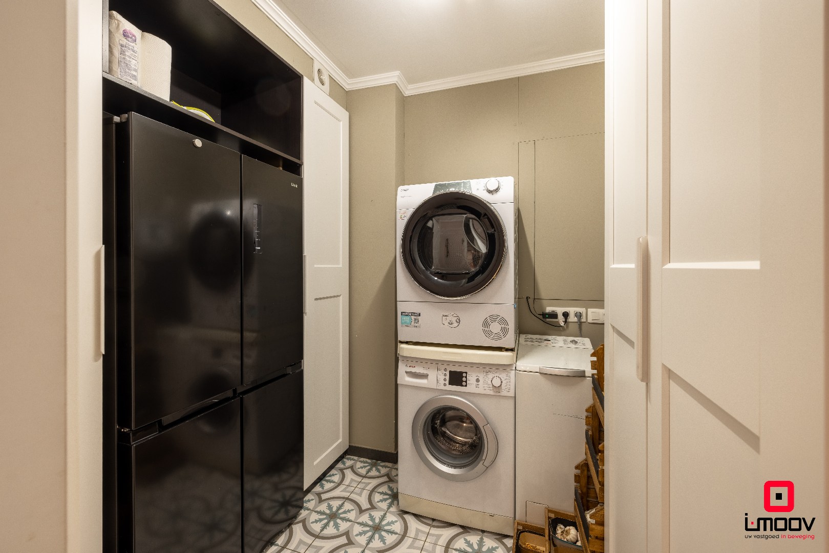 Instapklaar gelijkvloers appartement met tuin en parking in Sint-Amandsberg 