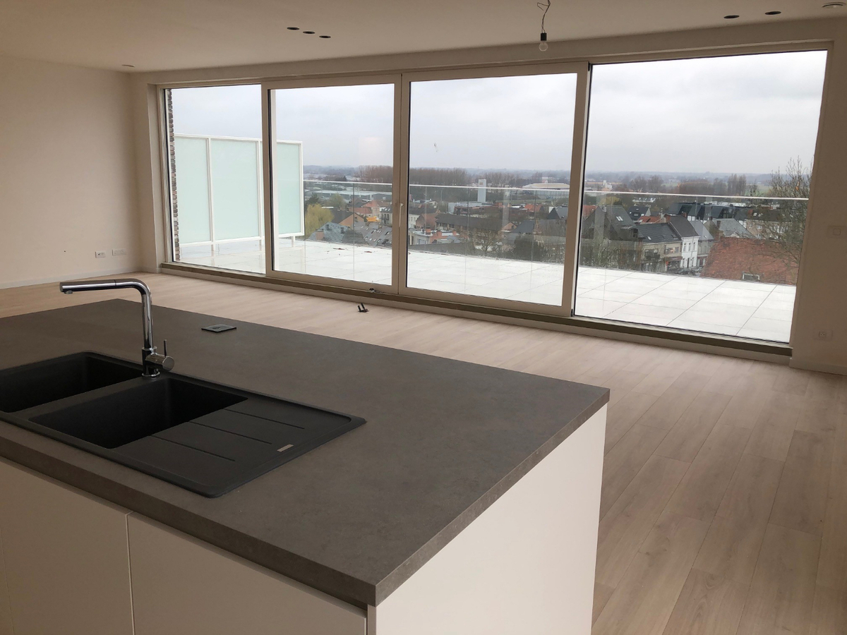 Luxueus penthouse met uniek terras en 3 slaapkamers te Gavere 