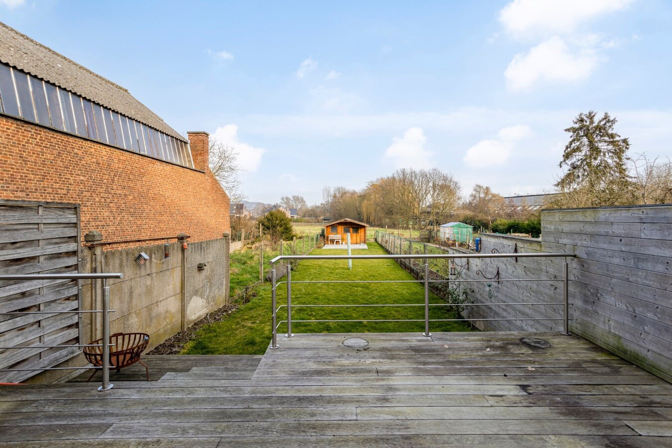 Instapklare burgerwoning met prachtige tuin - 4 slpks 