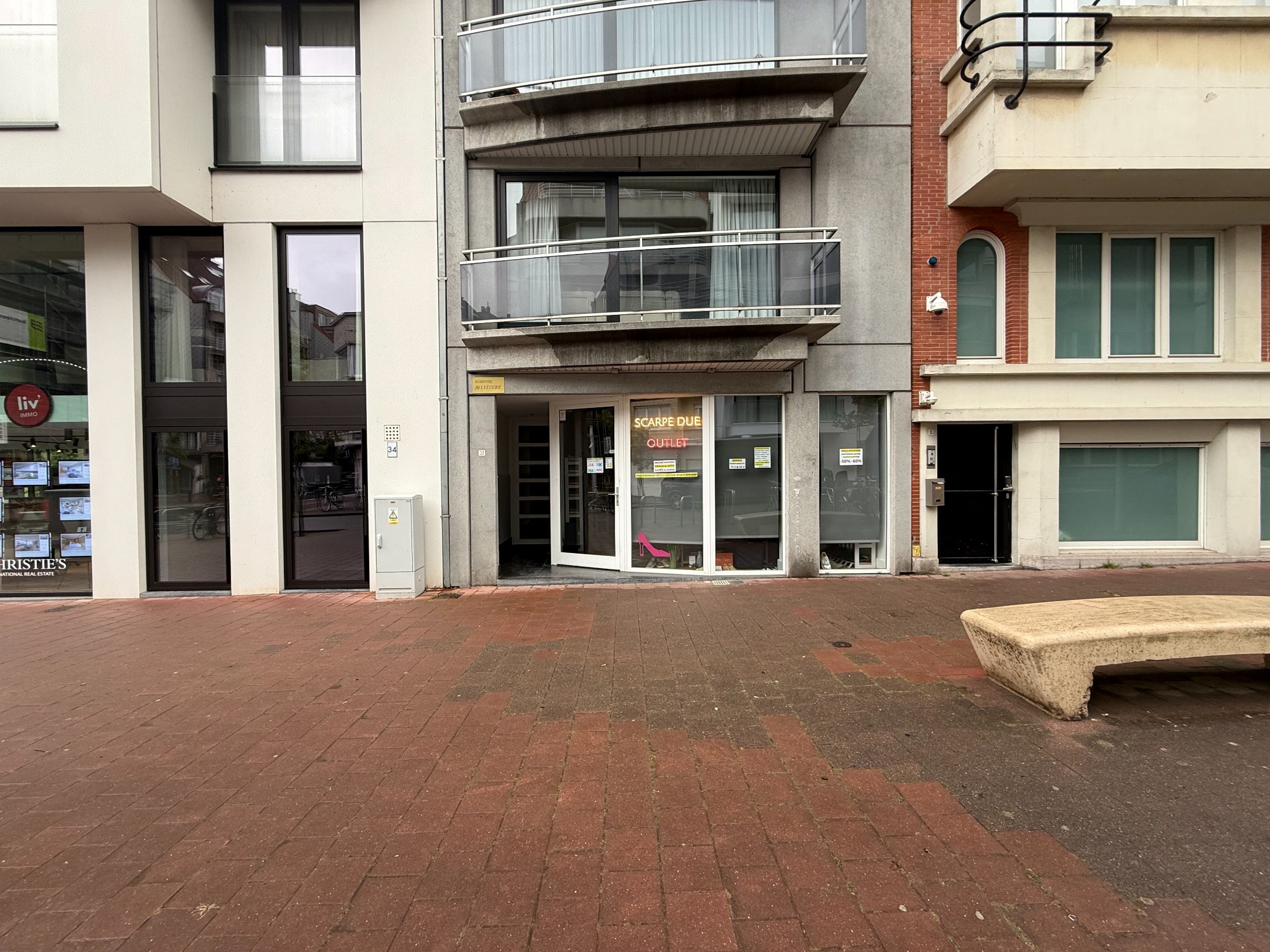 Commercieel handelspand op topligging nabij de Dumortierlaan 